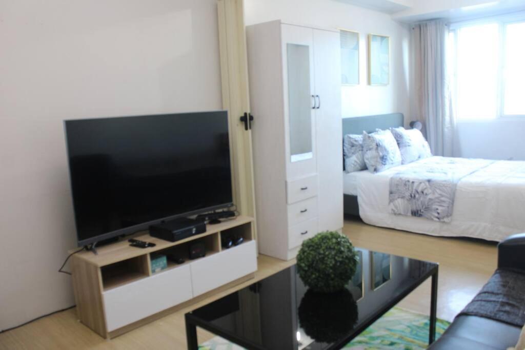 Huge A2J Executive Luxury 1Br Suite Near Abs Cbn, Gma Manila Exterior foto
