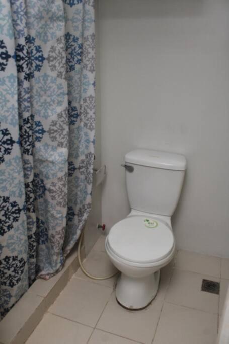 Huge A2J Executive Luxury 1Br Suite Near Abs Cbn, Gma Manila Exterior foto