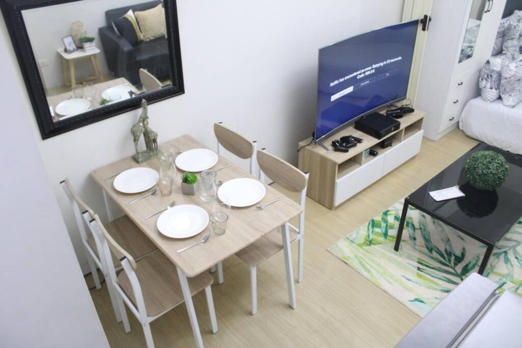 Huge A2J Executive Luxury 1Br Suite Near Abs Cbn, Gma Manila Exterior foto
